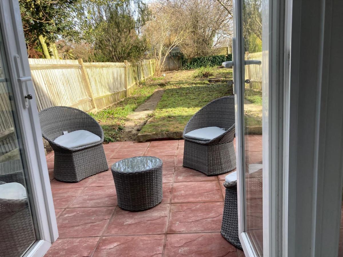 Surbiton Home With Free Parkings, Surbiton, Kingston Upon Thames, Surrey, Greater London Uk 외부 사진