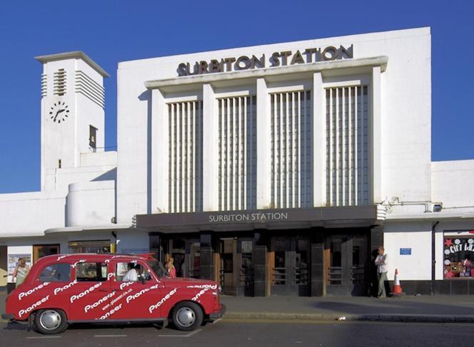 Surbiton Home With Free Parkings, Surbiton, Kingston Upon Thames, Surrey, Greater London Uk 외부 사진