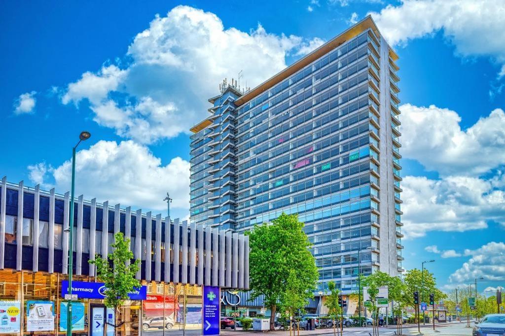 Surbiton Home With Free Parkings, Surbiton, Kingston Upon Thames, Surrey, Greater London Uk 외부 사진