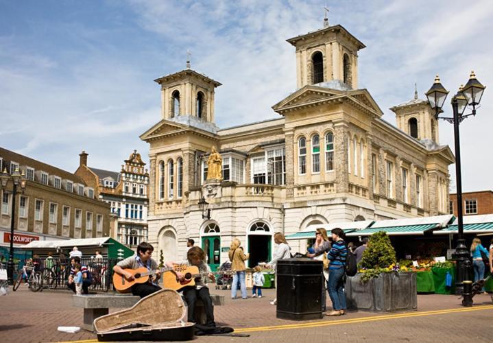 Surbiton Home With Free Parkings, Surbiton, Kingston Upon Thames, Surrey, Greater London Uk 외부 사진