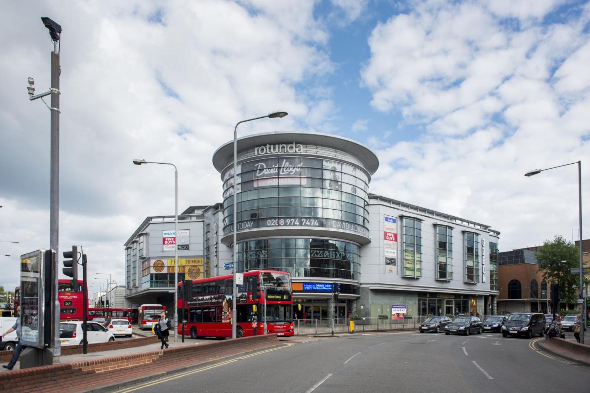 Surbiton Home With Free Parkings, Surbiton, Kingston Upon Thames, Surrey, Greater London Uk 외부 사진